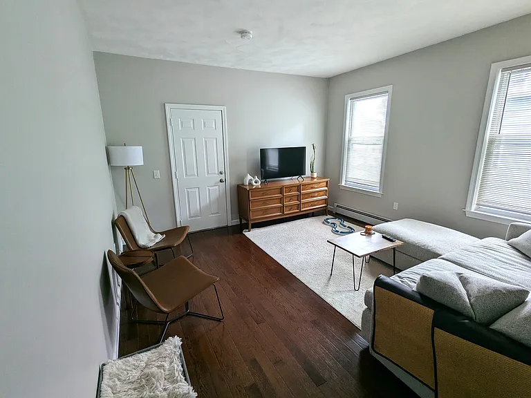 7 Hampden St #2A — Photo 1