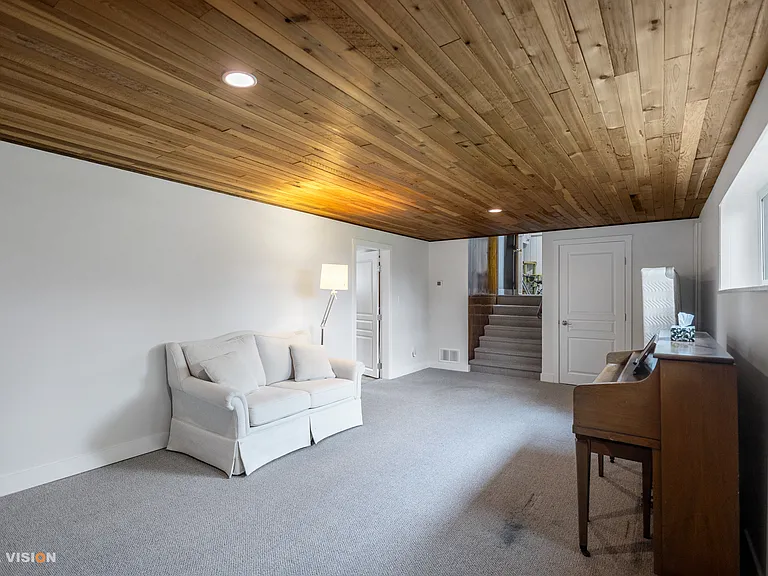 1630 Balmoral Ave — Photo 19