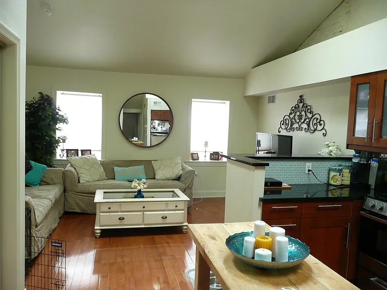 624 S 12th St #3 — Photo 1