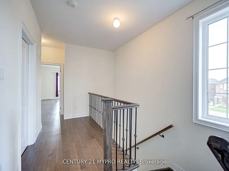 7 Latchford Ln — Photo 30