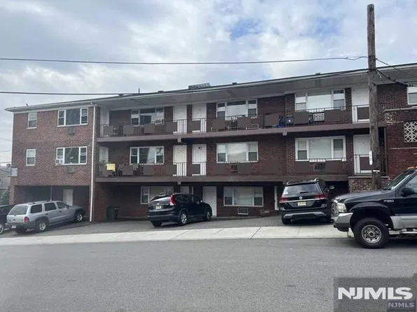 206 Riverview Pl APT 10, Cliffside Park, NJ 07010