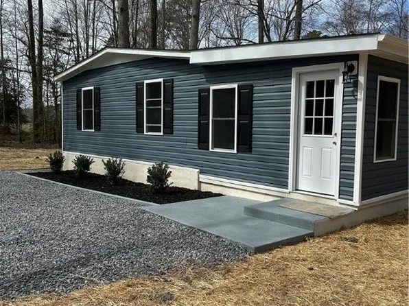 141 Printer Ln, Tappahannock, VA 22560