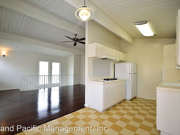 5th image of 205 Highland Ave