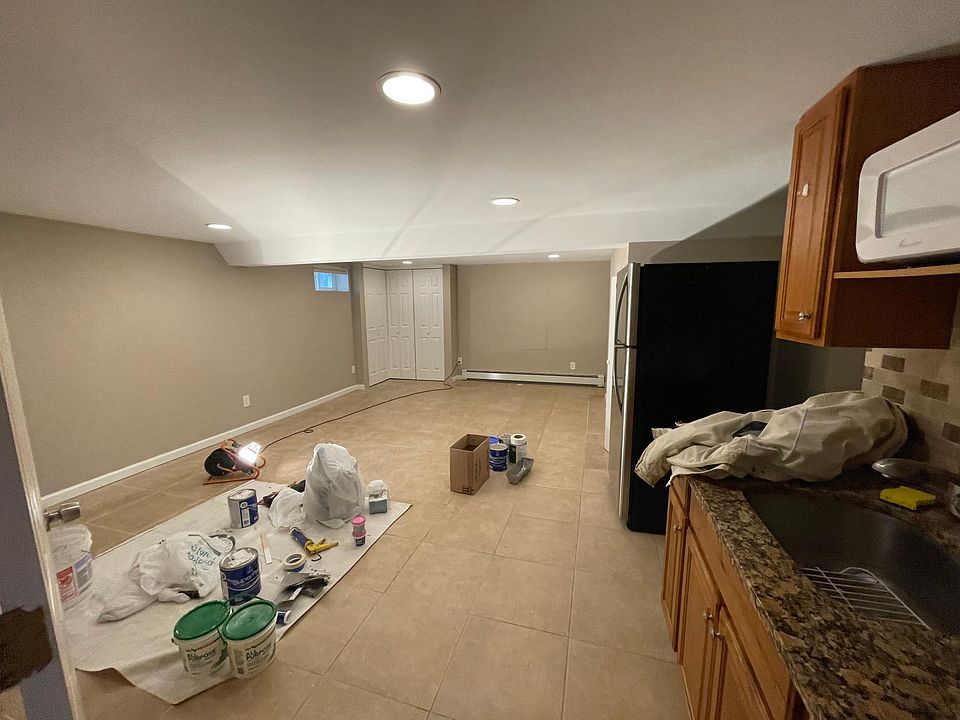 2nd image of 369 Sanford Ave Floor 1