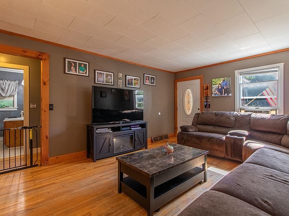5th image of 281 Sunset Terrace