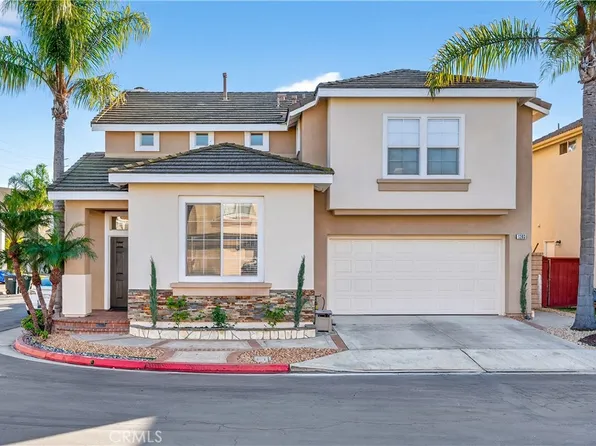 1203 Hazel Pl, Costa Mesa, CA 92626