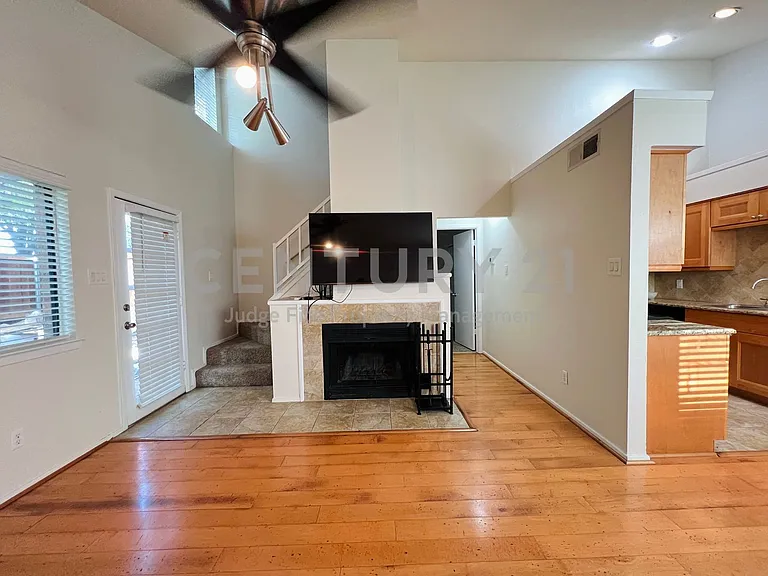 5759 Cedar Creek Dr — Photo 6