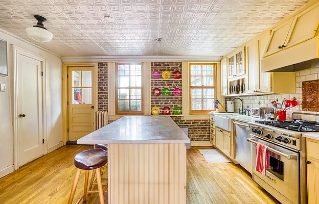 Rented by Douglas Elliman | media 28