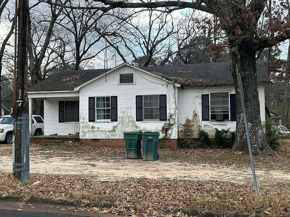 2nd image of 1003 W Calhoun St