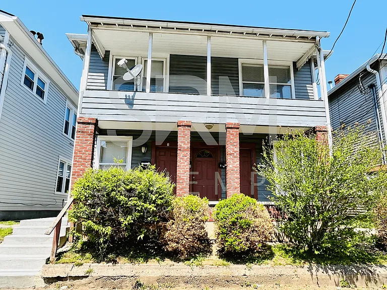 307 Woodbine St — Photo 2