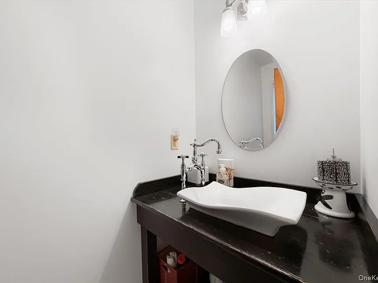 1403 Kings Hwy — Photo 19