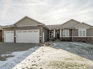 6301 E Jasper Cir, Sioux Falls, SD 57110