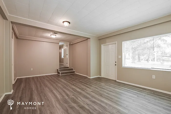 307 Willard Ave — Photo 5