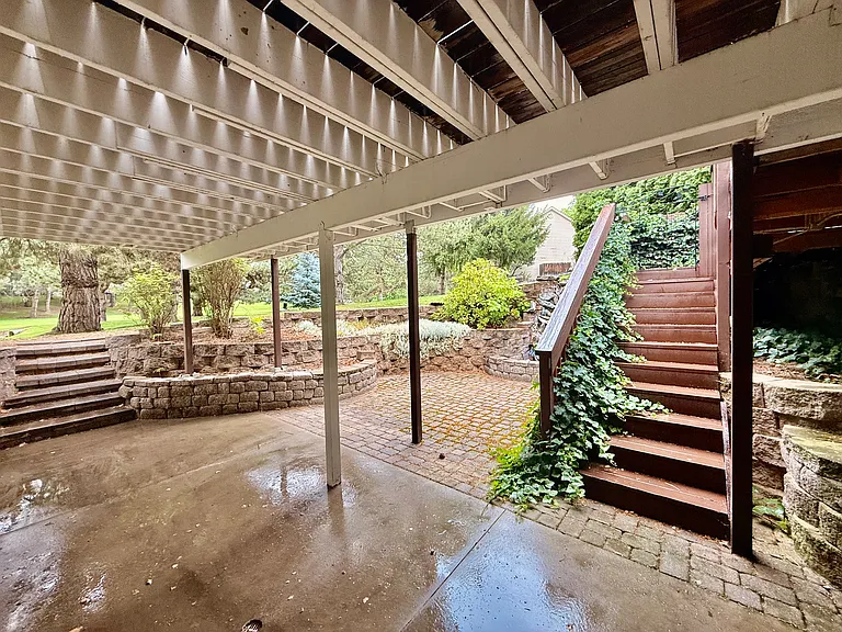 1774 N Sevenoaks Way — Photo 35