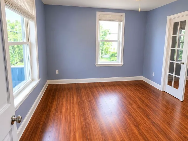 office / bonus space - digitally altered to remove personal belongings