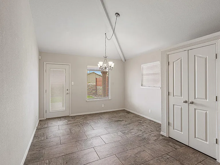 11100 Bullseye St — Photo 12