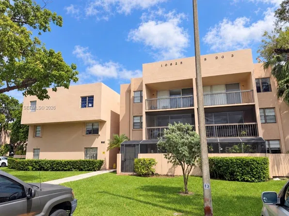 10625 SW 112th Ave APT 311, Miami, FL 33176
