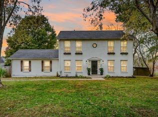 1330 Oak Hill Dr, Clarksville, TN 37040