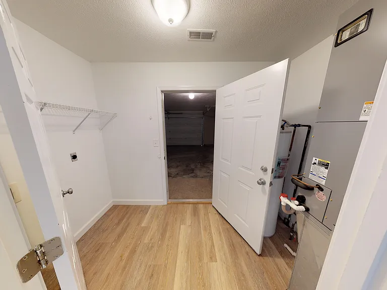 3210 Mark Twain Ave — Photo 10