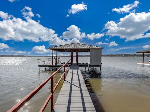 3524 Abes Landing Dr, Granbury, TX 76049