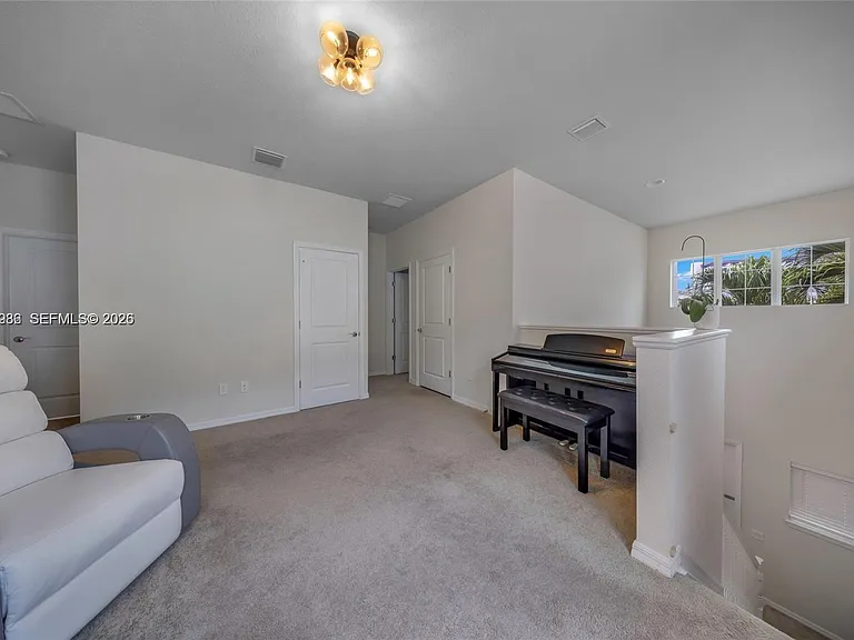 932 Banyan Dr — Photo 25