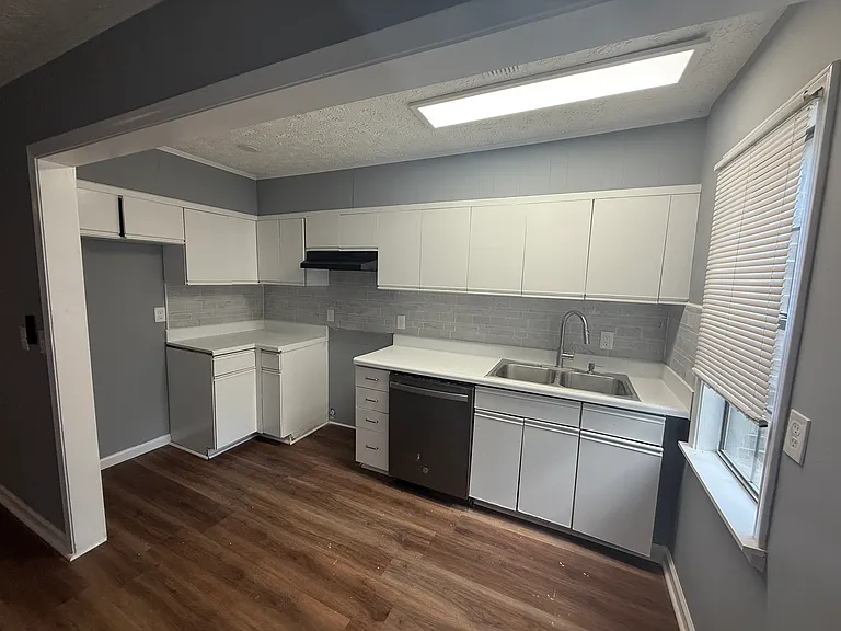 28 Walnut Ln #A — Photo 15