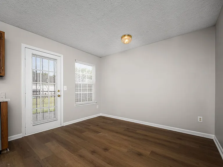 2312 Willowbrook Dr — Photo 14