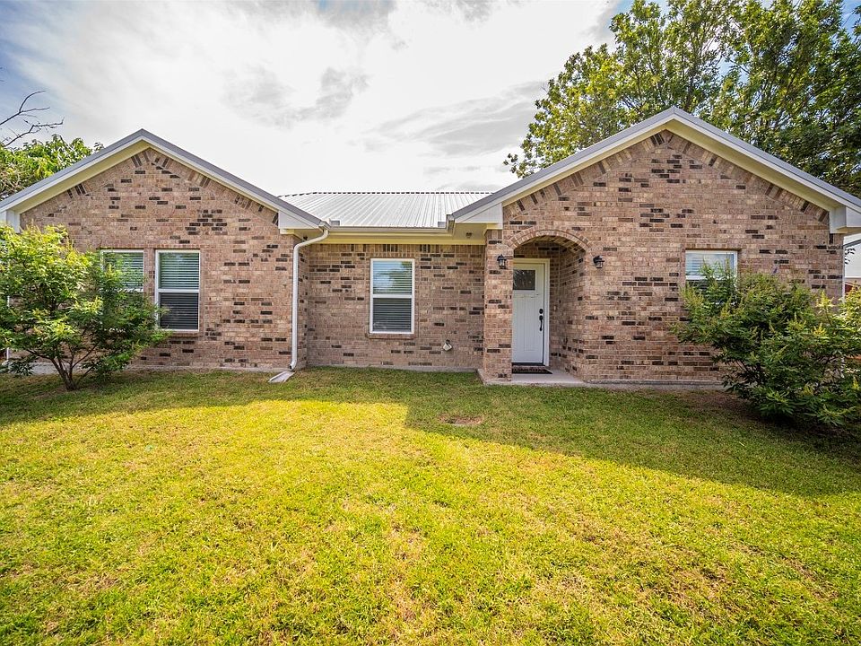 1st image of 113 Joy Ln