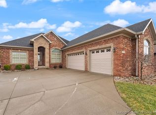 2024 Vincennes Place, Floyds Knobs, IN 47119