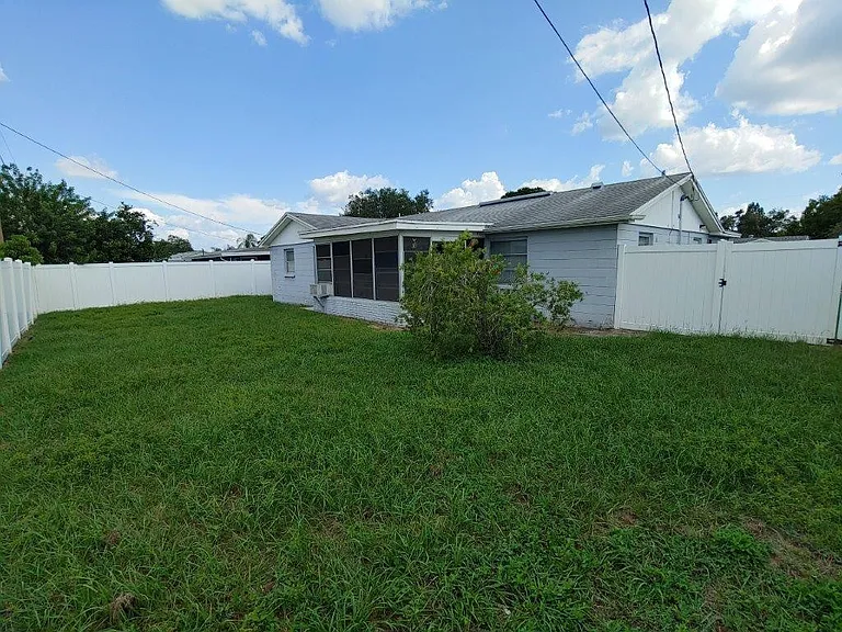 3615 Harvard Dr — Photo 10