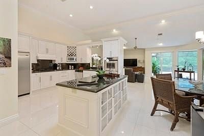 3rd image of 1210 Manor Drive