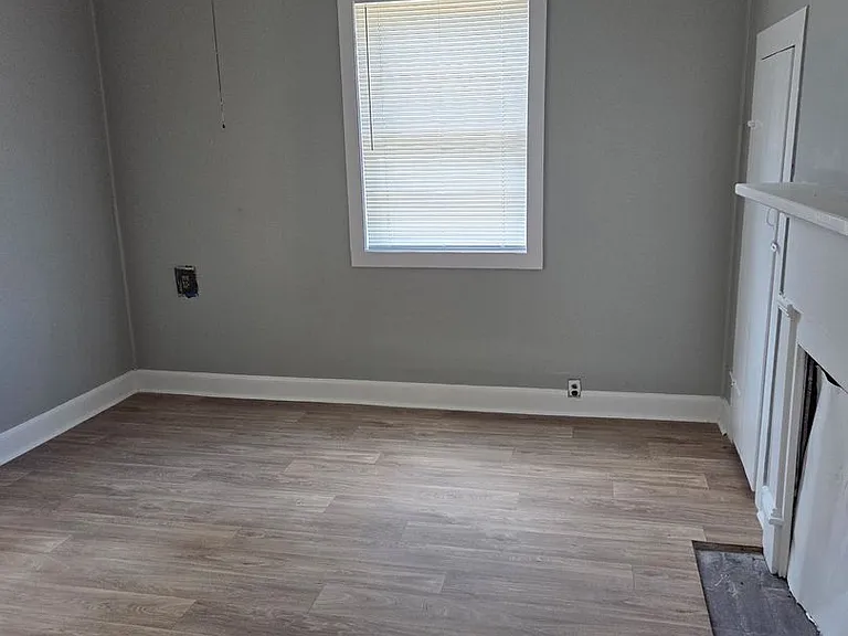 371 Bridge St — Photo 6