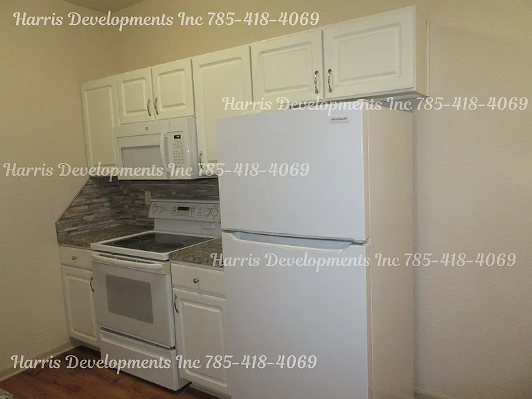 909 W 17th St — Photo 8