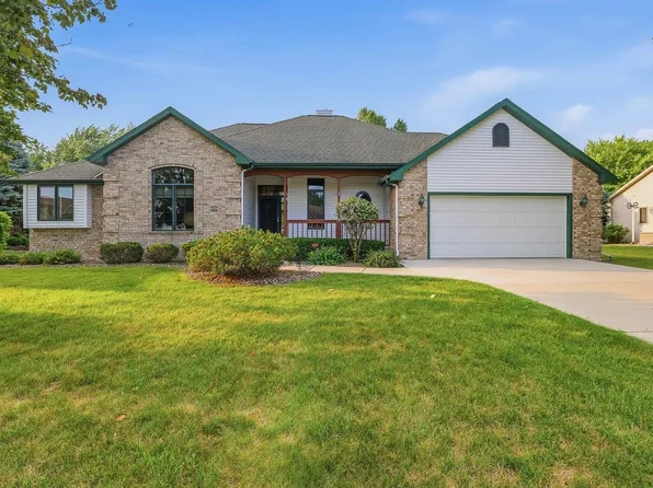 W5174 Kennedy Dr, Fond Du Lac, WI 54935