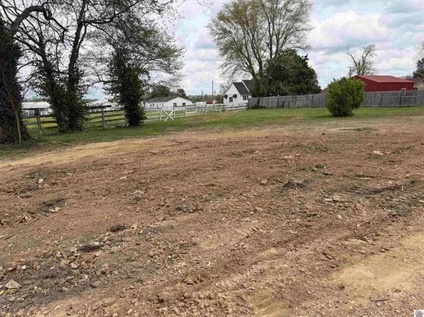 698 Olive St, La Center, KY 42056