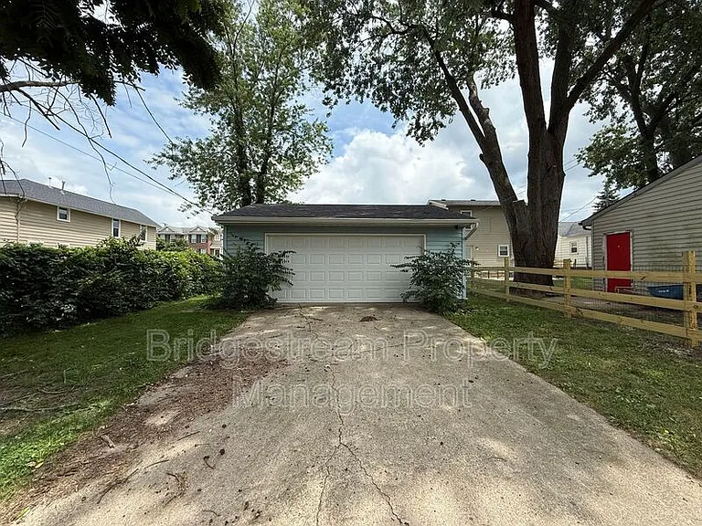 2821 Haig Ave — Photo 8