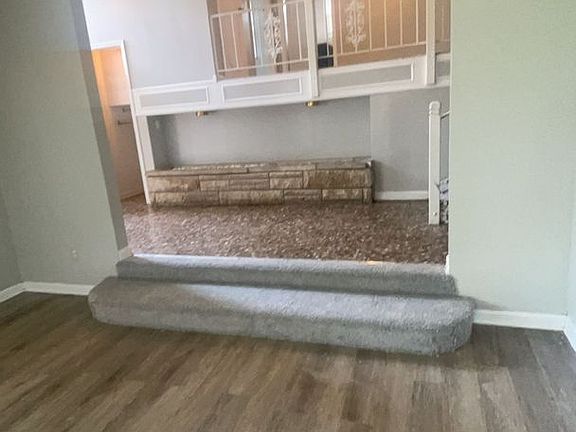 5th image of 824 W Wayne St #828
