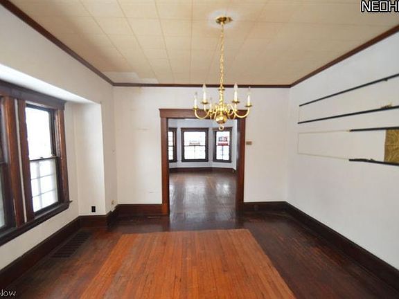 4th image of 1834 Grasmere Ave