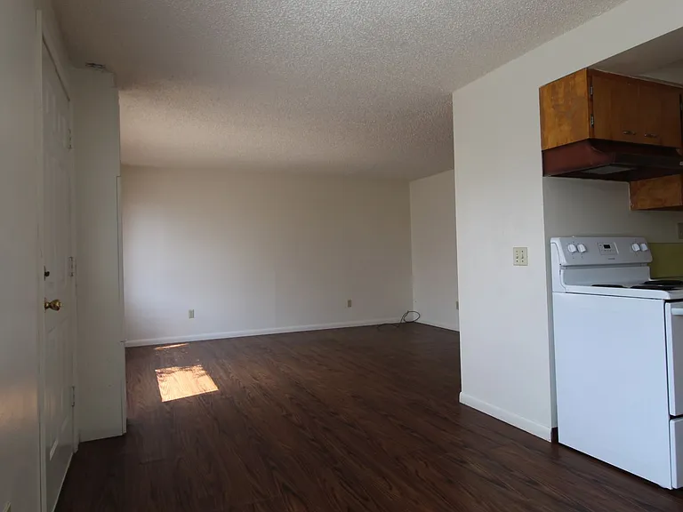 605 Fulton St — Photo 4