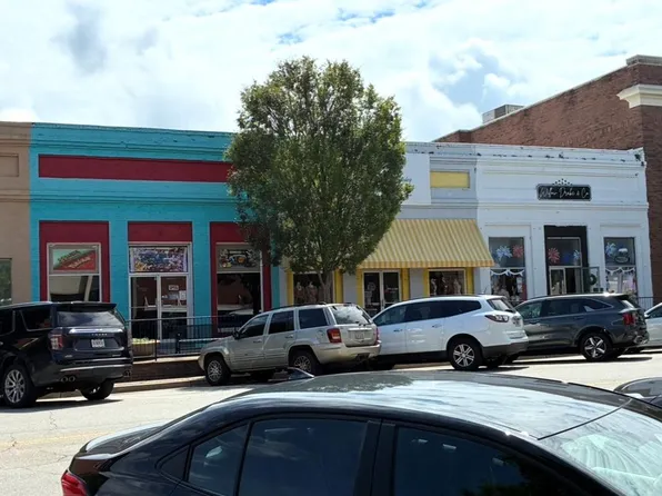 136 S Wayne St, Milledgeville, GA 31061