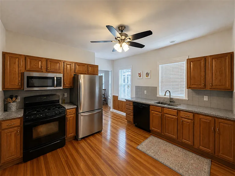 86 Morrison Ave — Photo 1