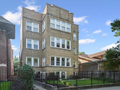 2036 N Humboldt Blvd APT 1E, Chicago, IL, 60647