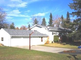 W6312 2nd Ave, Menominee, MI 49858