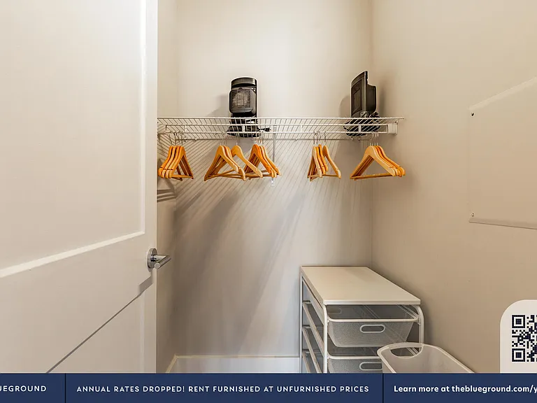 Walk-in Closet