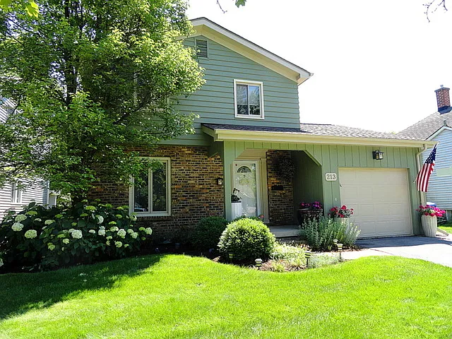 213 Kane St photo 1