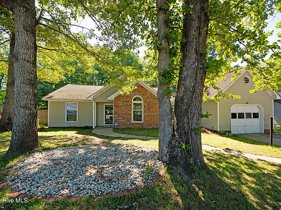 2nd image of 186 Raintree Circle