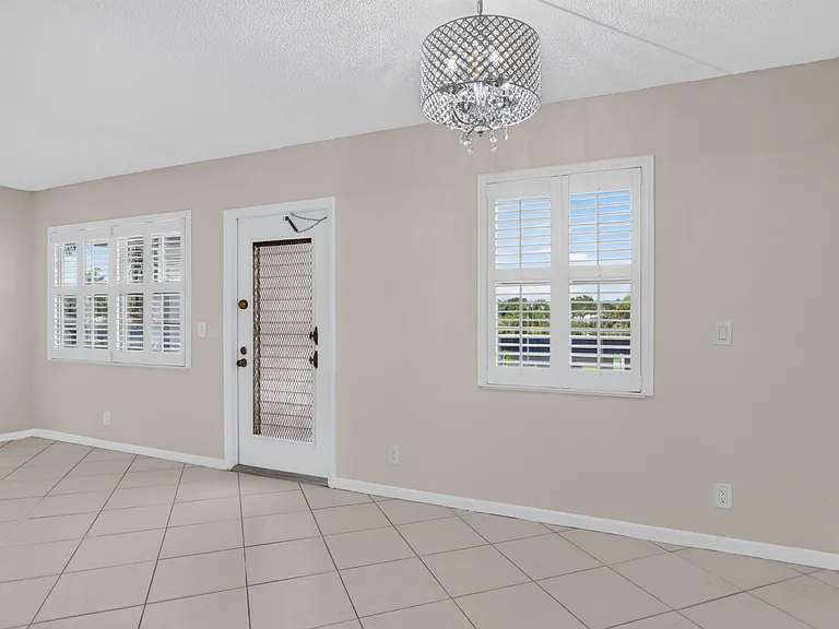 3057 Yarmouth Dr #C — Photo 11
