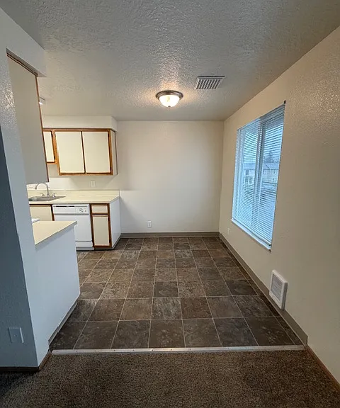 Cheryl Lynn Apartments — Photo 18