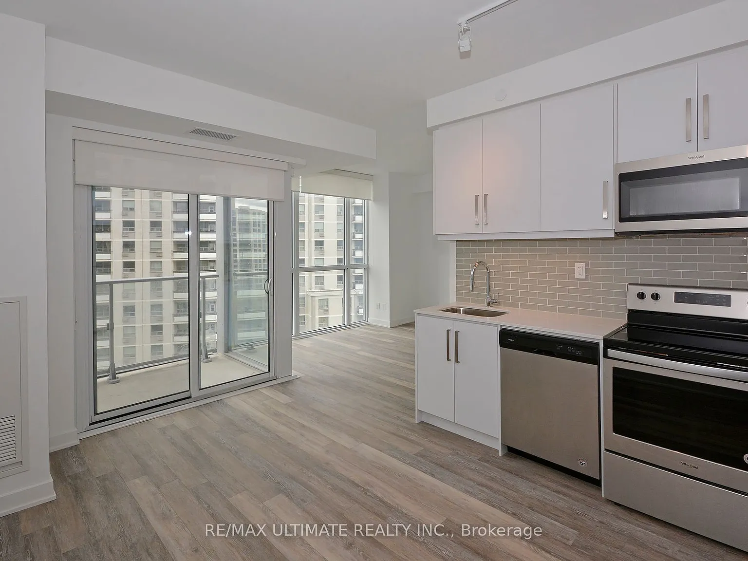 2 bed, $3,000 — Photo 4