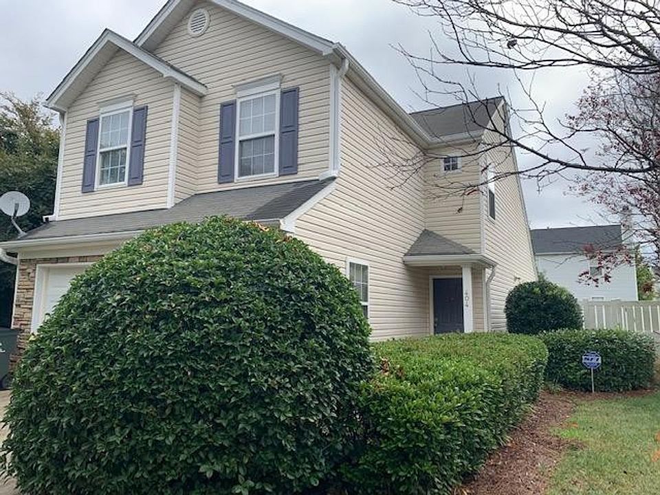 1st image of 404 Commons Dr
